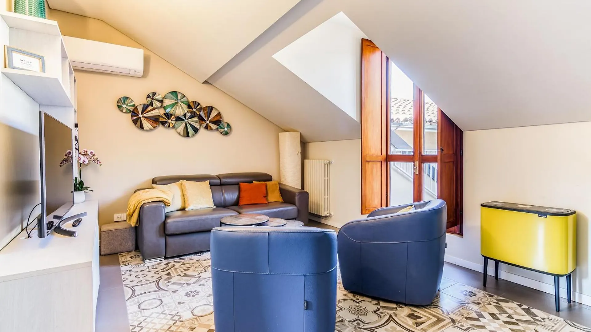 Appartamento Luxury Flat Duomo 6Pax Wifi Top Milano 0*,  Italia
