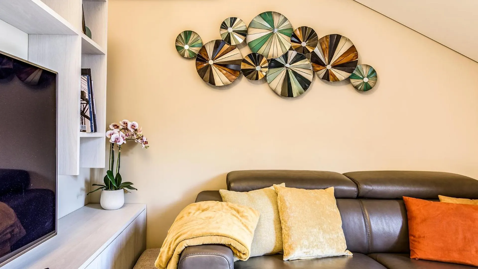 Апартаменты Luxury Flat Duomo 6Pax Wifi Top Милан Италия
