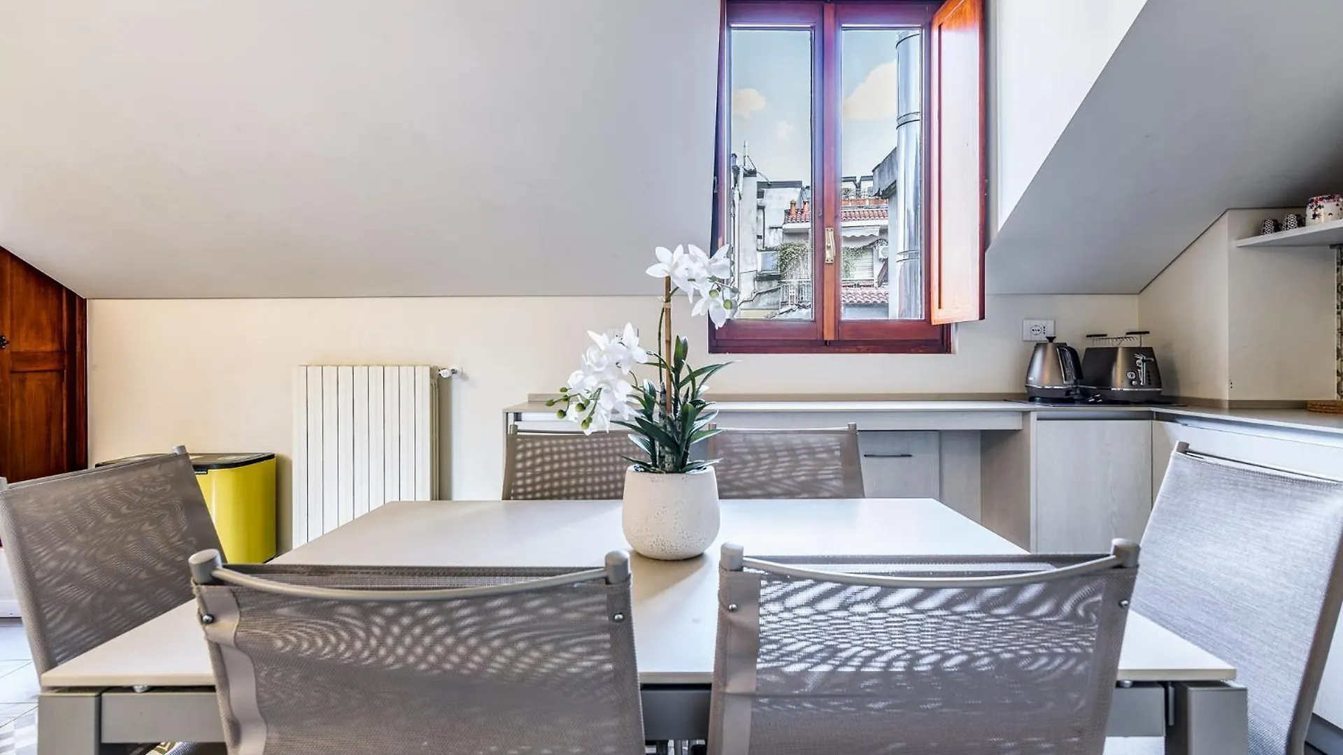 Luxury Flat Duomo 6Pax Wifi Top Apartman Milánó 0*,  Olaszország